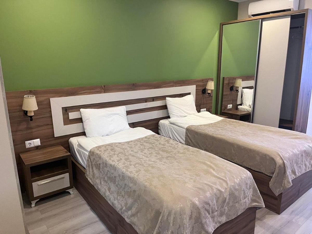 The Fresh Wave Hotel 巴统 外观 照片