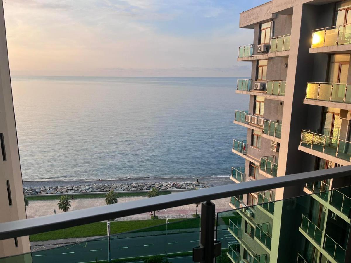 The Fresh Wave Hotel 巴统 外观 照片