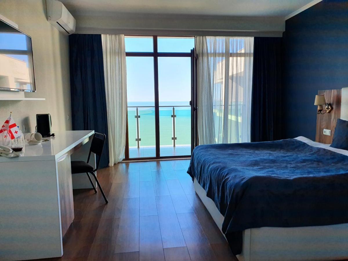 The Fresh Wave Hotel 巴统 外观 照片